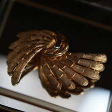 画像をギャラリービューアに読み込む, 【BSK】ブローチ 羽