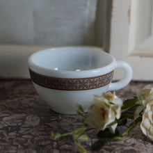 画像をギャラリービューアに読み込む, 【OLD PYREX】 カップ ブラウン レース