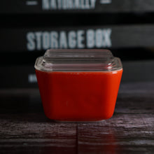 画像をギャラリービューアに読み込む, 【OLD PYREX】レフリジレーター 蓋付き(オレンジレッド)