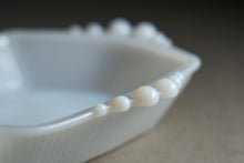 画像をギャラリービューアに読み込む, 【OLD PYREX】ミルクガラストレイ