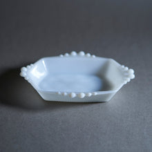 画像をギャラリービューアに読み込む, 【OLD PYREX】ミルクガラストレイ