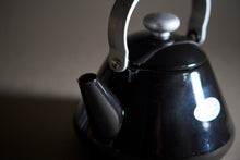画像をギャラリービューアに読み込む, 【石鍋 裕シェフプロデュース】ホーロー製ケトル