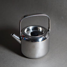 画像をギャラリービューアに読み込む, 【OPA】Finland ステンレス製コーヒーポット