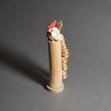 画像をギャラリービューアに読み込む, 木彫りのニワトリ
