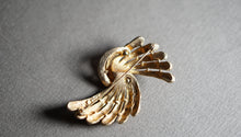 画像をギャラリービューアに読み込む, 【BSK】ブローチ 羽