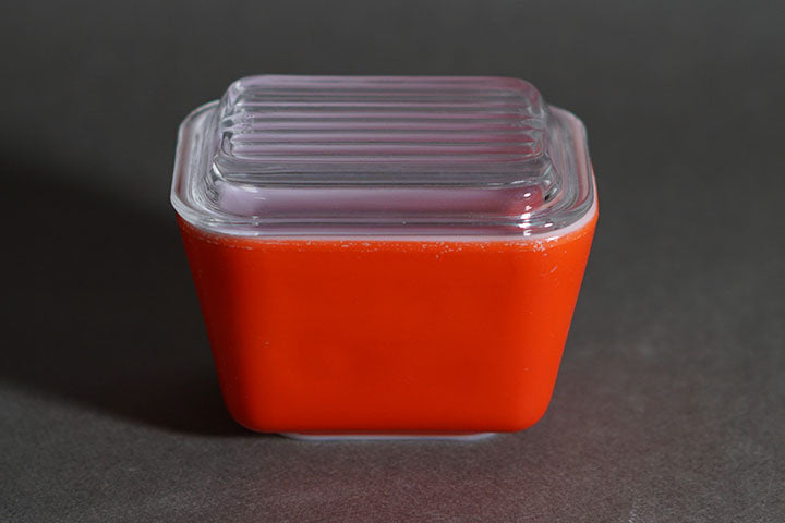 【OLD PYREX】レフリジレーター　蓋付き（レッド）他、入荷しました！