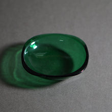 画像をギャラリービューアに読み込む, 昭和レトロ　ガラス皿　緑
