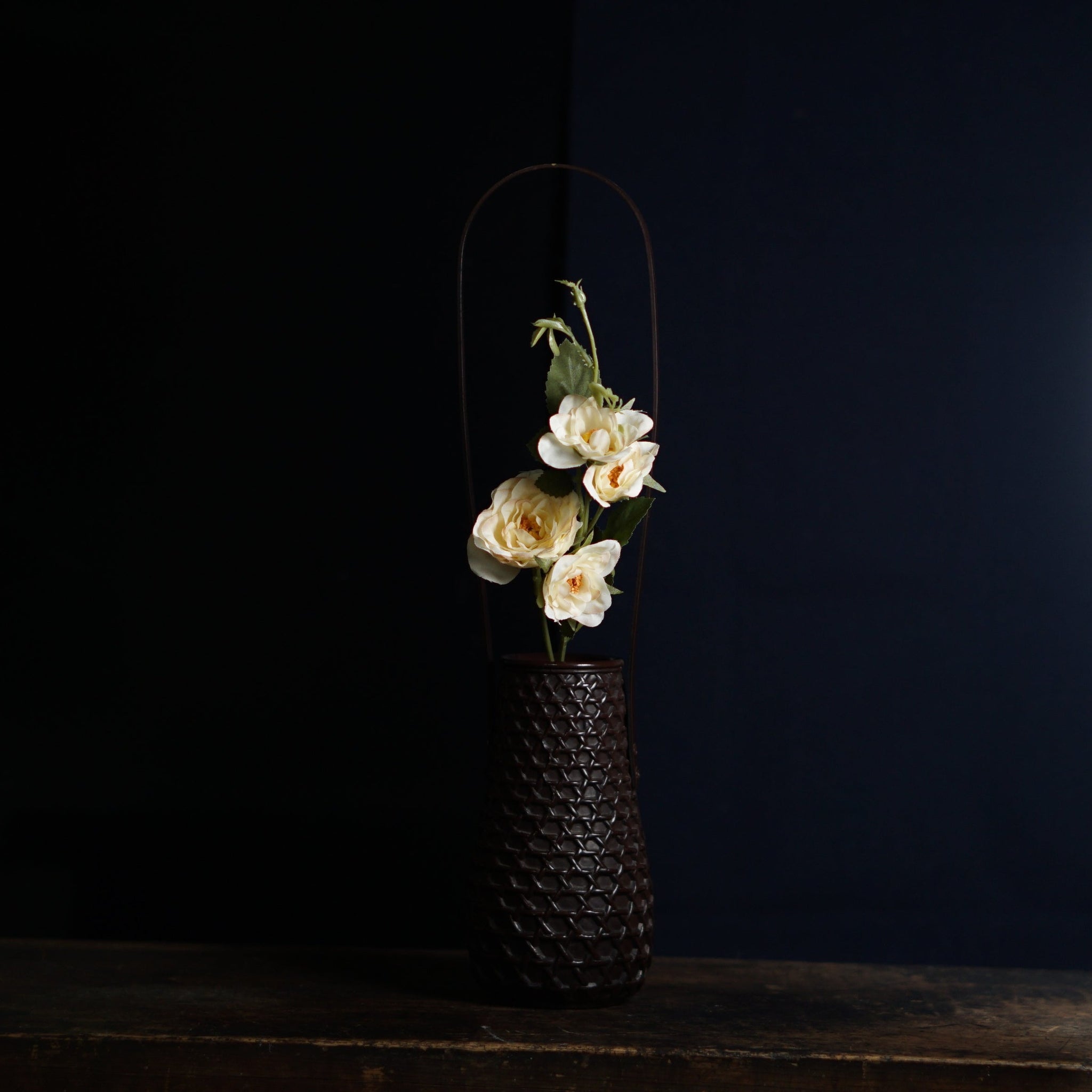 瑞峰作 鋳銅製 網代花器 花瓶 網代花器 瑞峰作 鋳金製 – onetique
