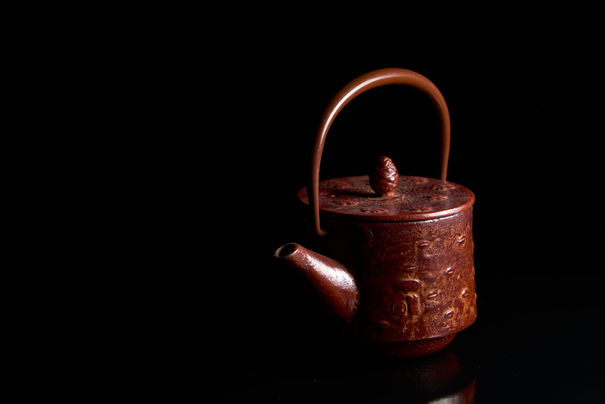 CH76★新品★南部鉄器 霰文鉄瓶 砲口 鉄瓶 急須◆ ★ 対応 鉄やかん 鉄分補給 鉄びん★1.2L 霰文南部形鉄瓶 \u2013 御釜屋