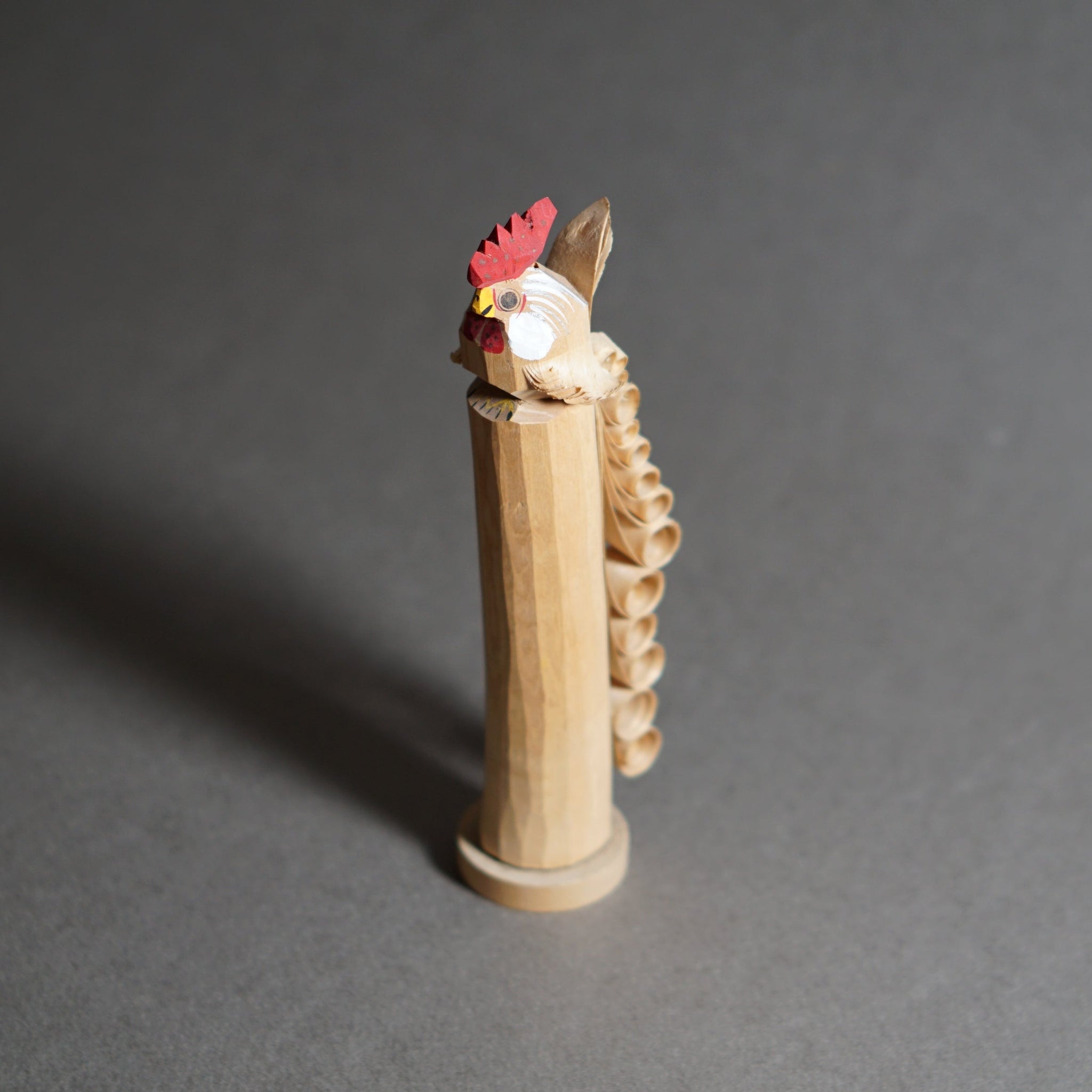 木彫りのニワトリ – onetique