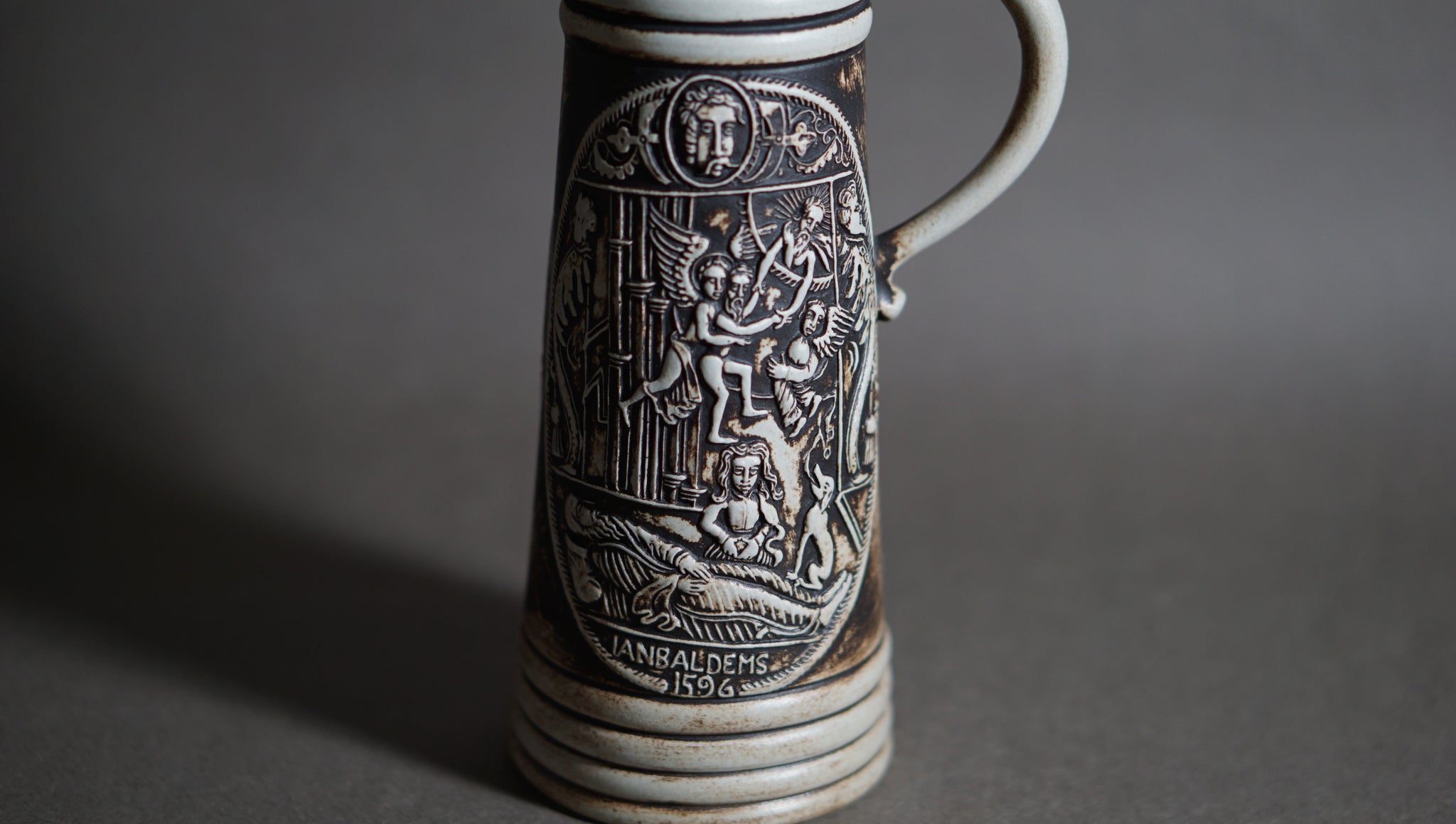 ドイツの歴史ある陶器メーカーGERZ（ゲルツ）社のビアマグ底 印あり 2 NrP4